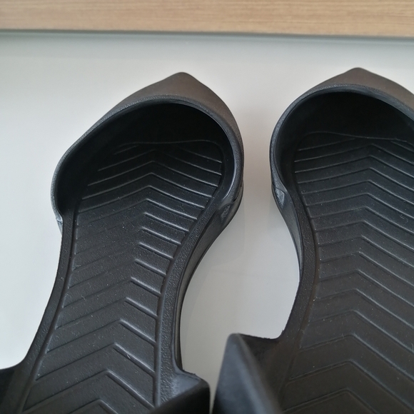 Native Audrey D'Orsay Black Pointed Toe Flat Rubber Comfort Waterproof Slip On 7 - Picture 14 of 14